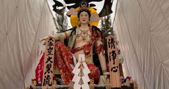 ホテルオークラ福岡のお知らせ｜博多祇園山笠 大黒流の舁き山をロビーに展示